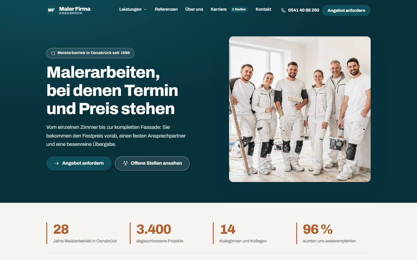 Malerbetrieb mit Karriereseite am Rechner